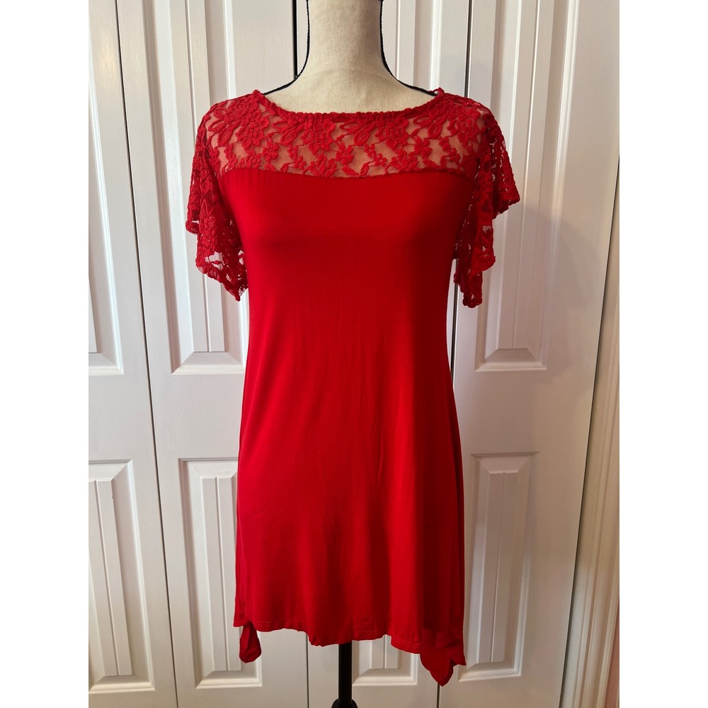 Emerald Red Lace Yoke Tunic Top Sharkbite Hem Short Sleeve ETK-7137 Medium